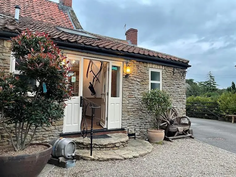 The Anvil Self Contained Apartment Brompton