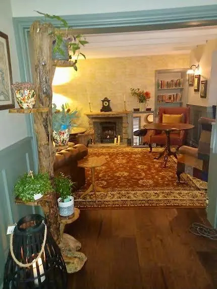 The Anvil Self Contained Apartment Brompton